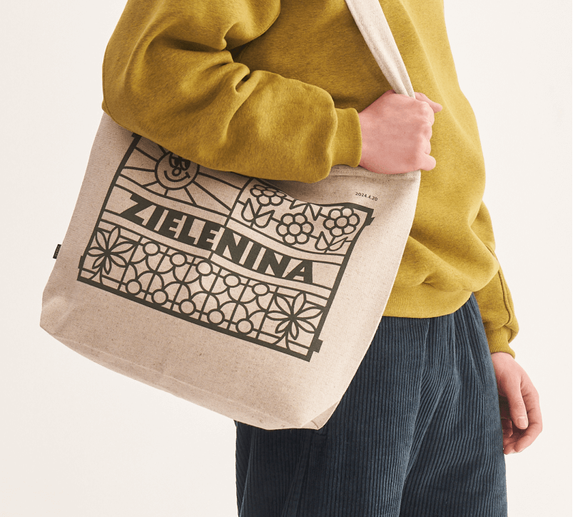 Zielenina bag in everyday use