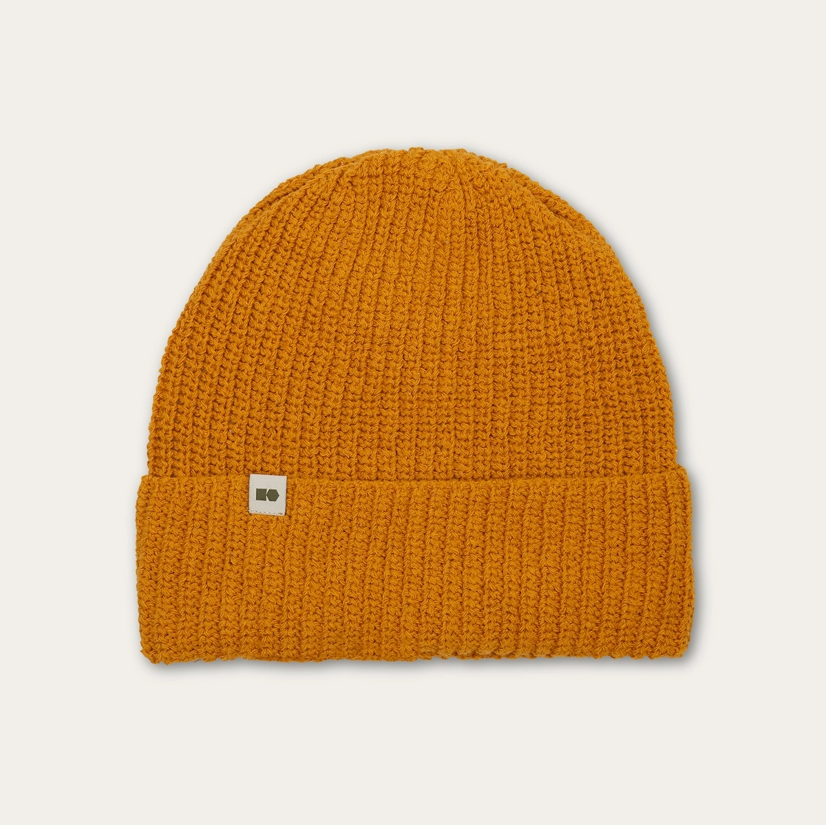 Hemp-cotton beanie with a small logo (mustard)