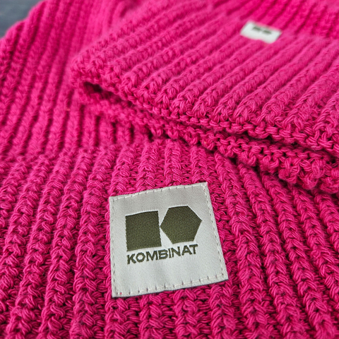 Czapka konopno-bawełniana z małym logo (fuksja)