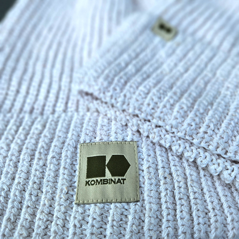 Hemp-cotton beanie with a small logo (white)