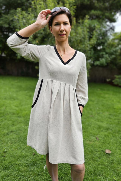 Cotton and hemp dress with black trim