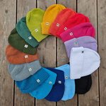 Hemp-cotton beanie with a small logo (turquoise)