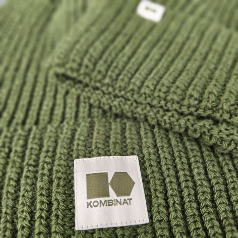 Hemp-cotton beanie with a small logo (green)