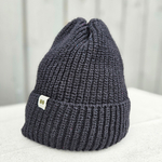 Hemp-cotton beanie with a small logo (black)