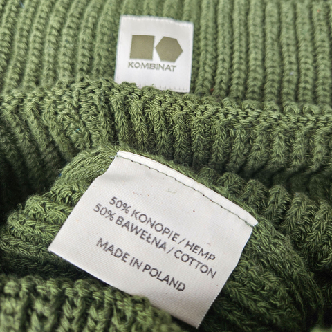 Hemp-cotton beanie with a small logo (green)