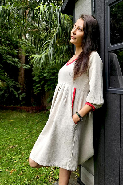 Cotton and hemp dress with red trim