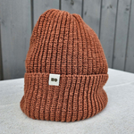 Hemp-cotton beanie with a small logo (brown)