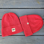 Hemp-cotton beanie with a small logo (red)
