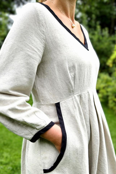 Cotton and hemp dress with black trim