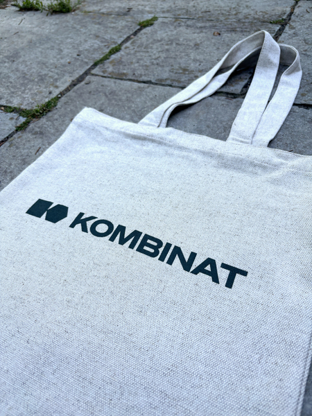 Bawełniano-konopna torba na zakupy z logo KOMBINAT