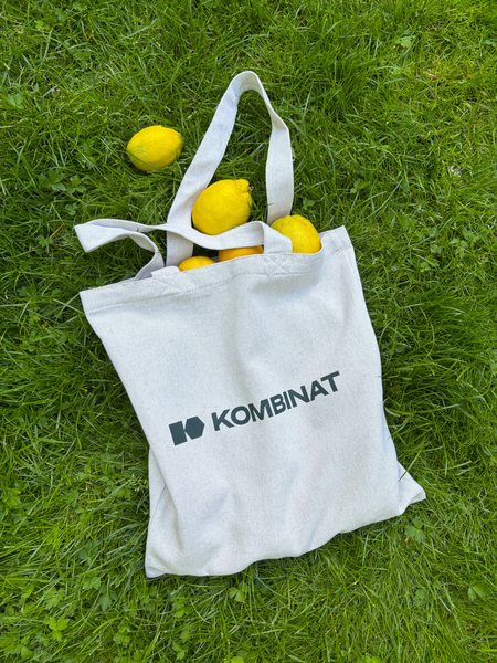 Shopping bag with KOMBINAT logo